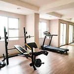 Homey And Cozy Stay Studio Belmont Residence Puri Apartement By Travelio