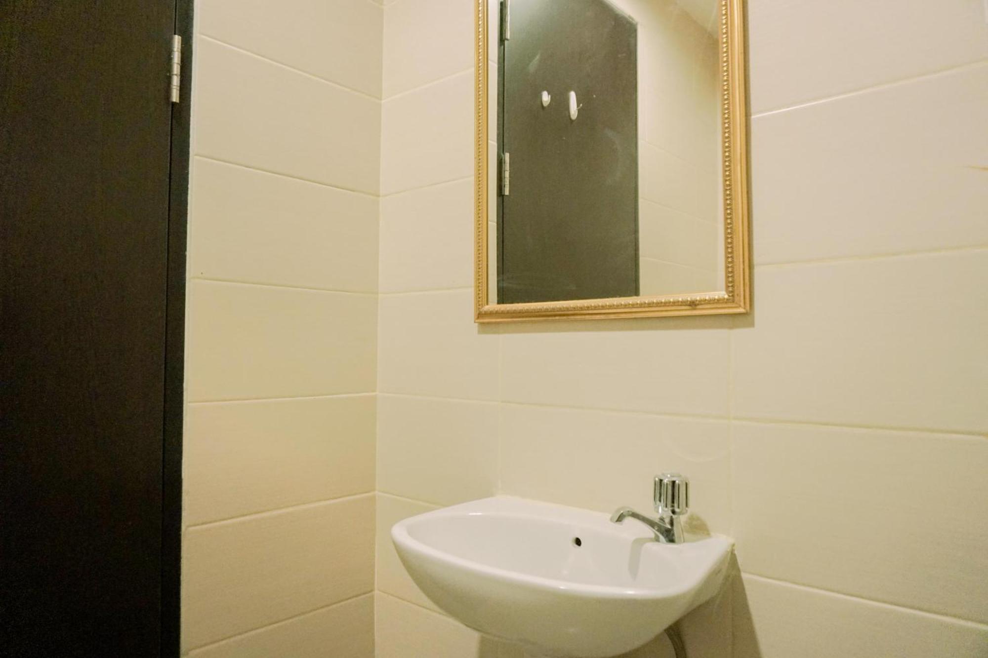 Homey And Cozy Belmont Puri By Travelio Jakarta