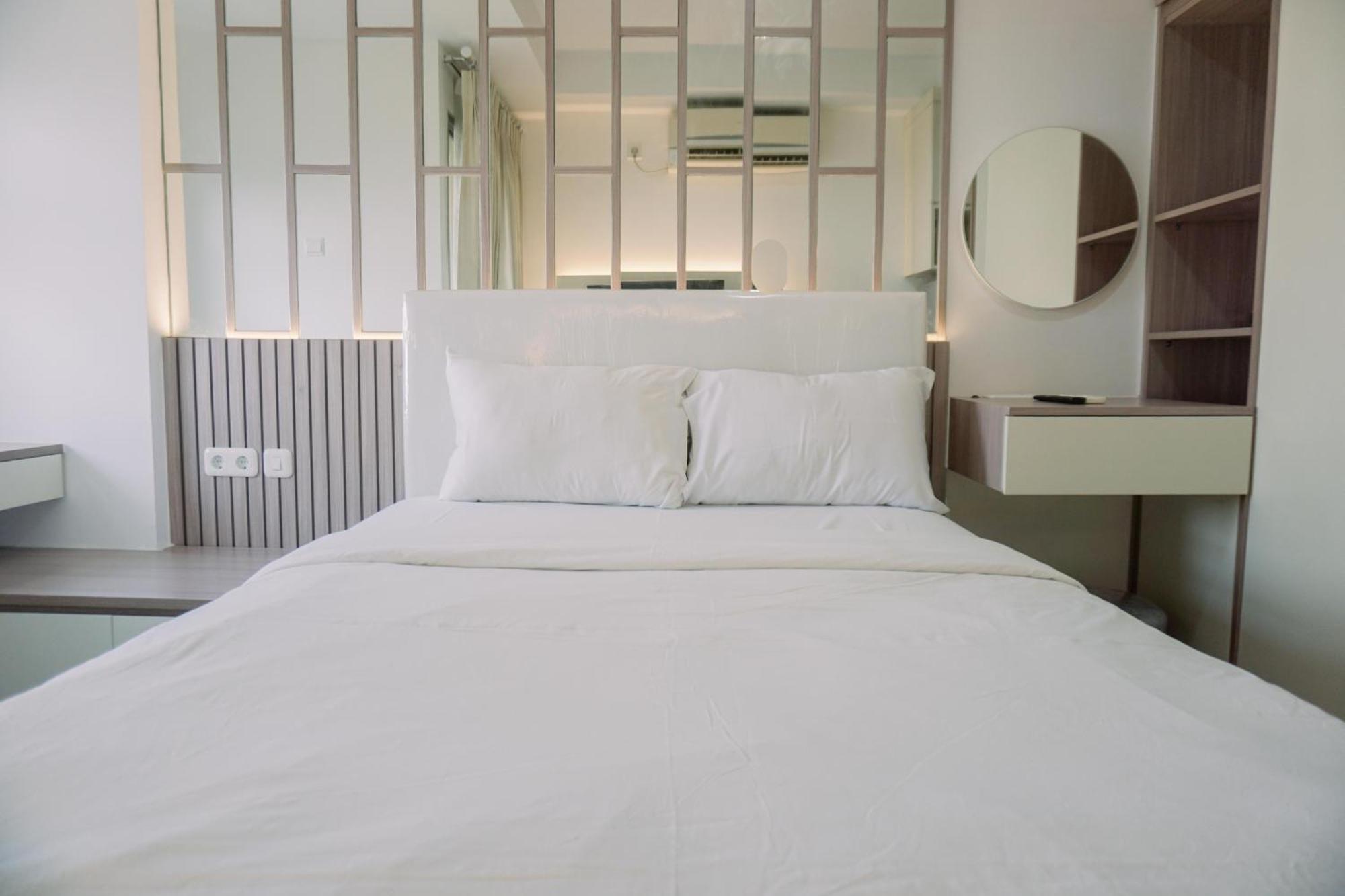 Homey And Cozy Belmont Puri By Travelio Jakarta