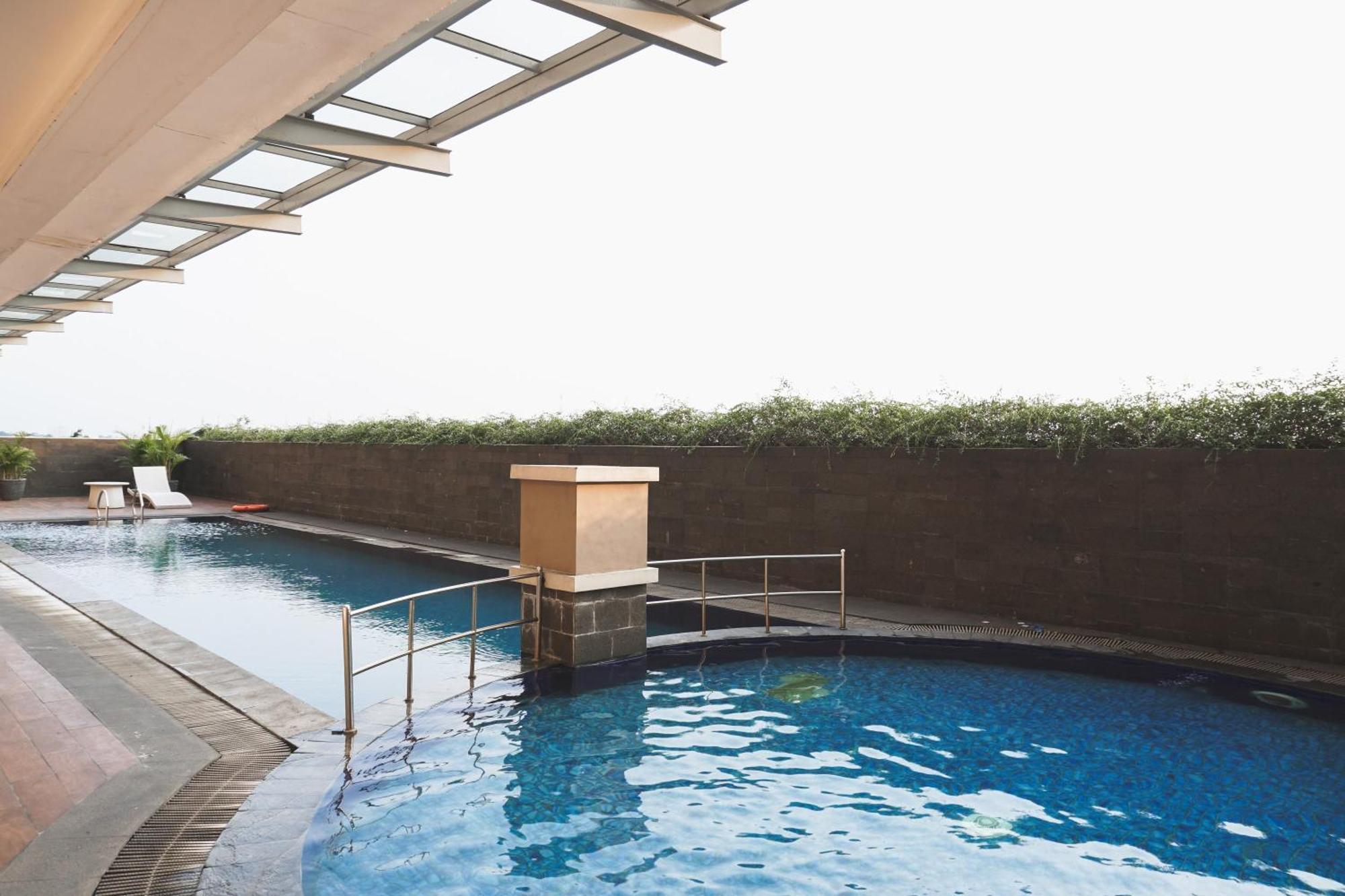 Homey And Cozy Belmont Puri By Travelio